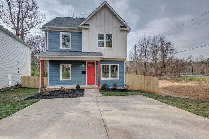 702 Norwood Drive  Charlotte NC 28208 photo