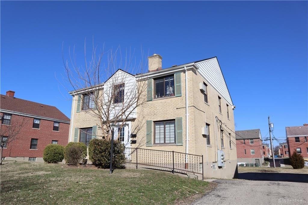 Property Photo: 539 Wiltshire Boulevard OH 45419