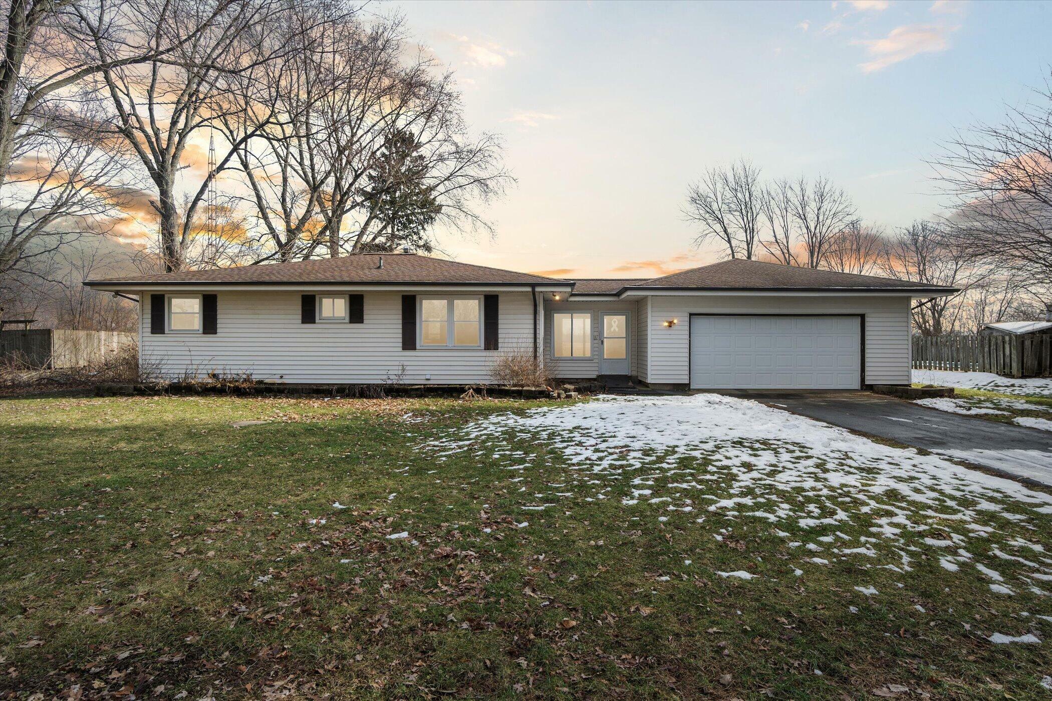 Property Photo:  2513 S Parma Road  MI 49269 