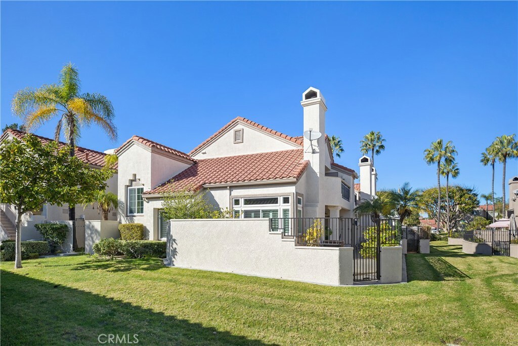 Property Photo:  21994 Kitridge 146  CA 92692 