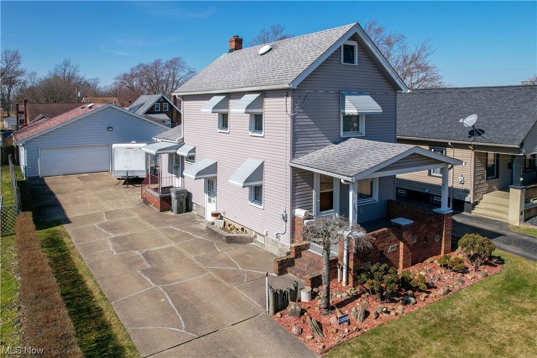 Property Photo:  164 N Bon Air Avenue  OH 44509 