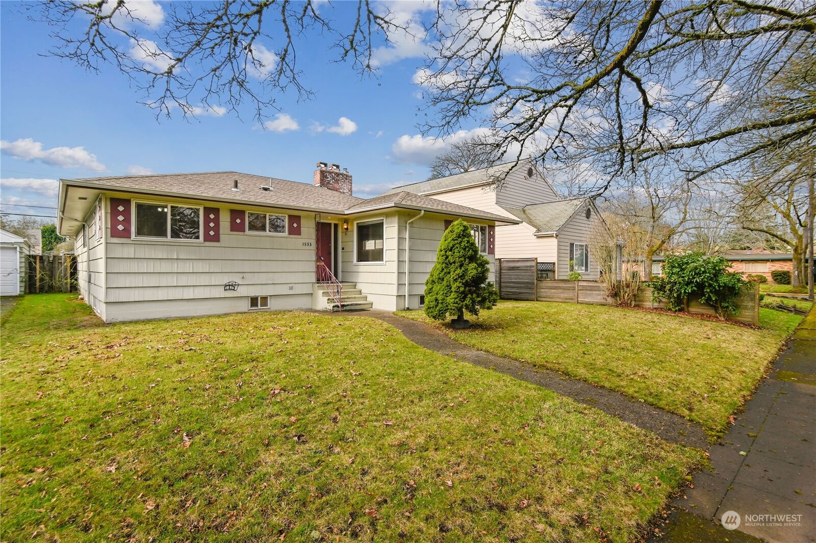 Property Photo: 1533 19th Avenue WA 98632