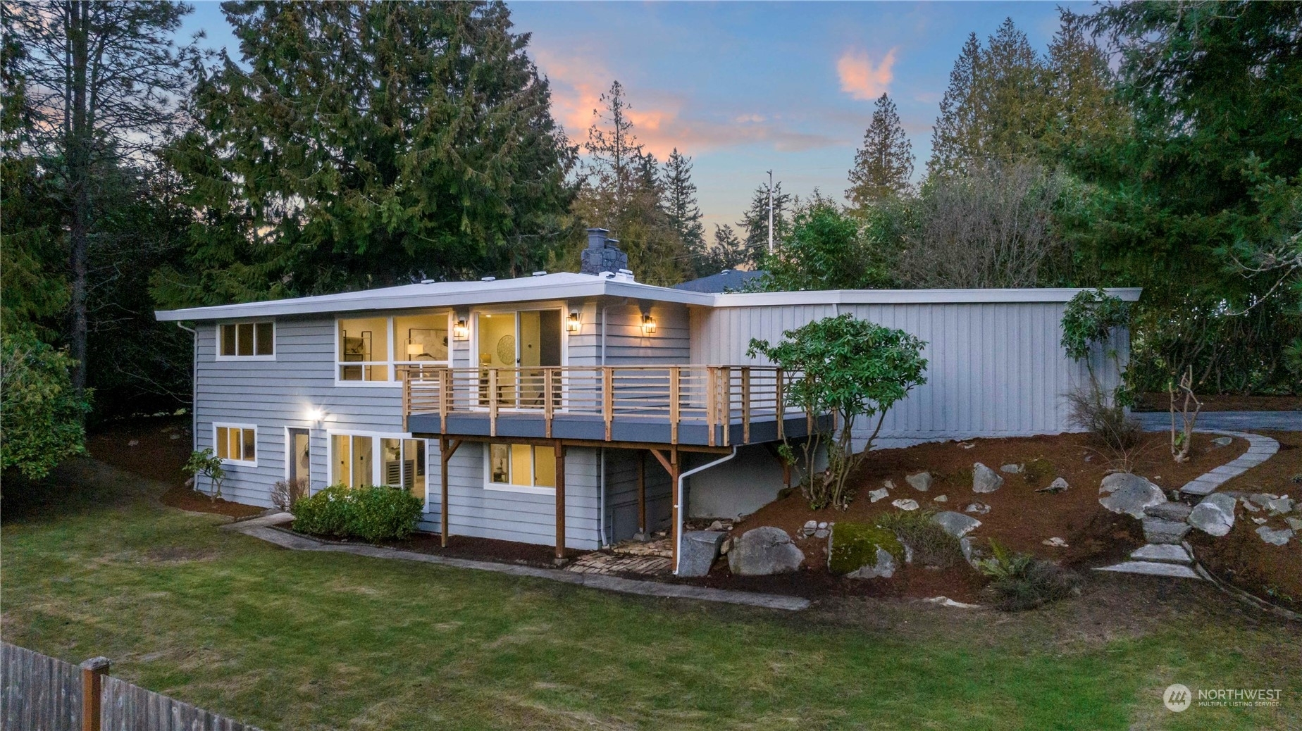 Property Photo:  19012 88th Avenue W  WA 98026 