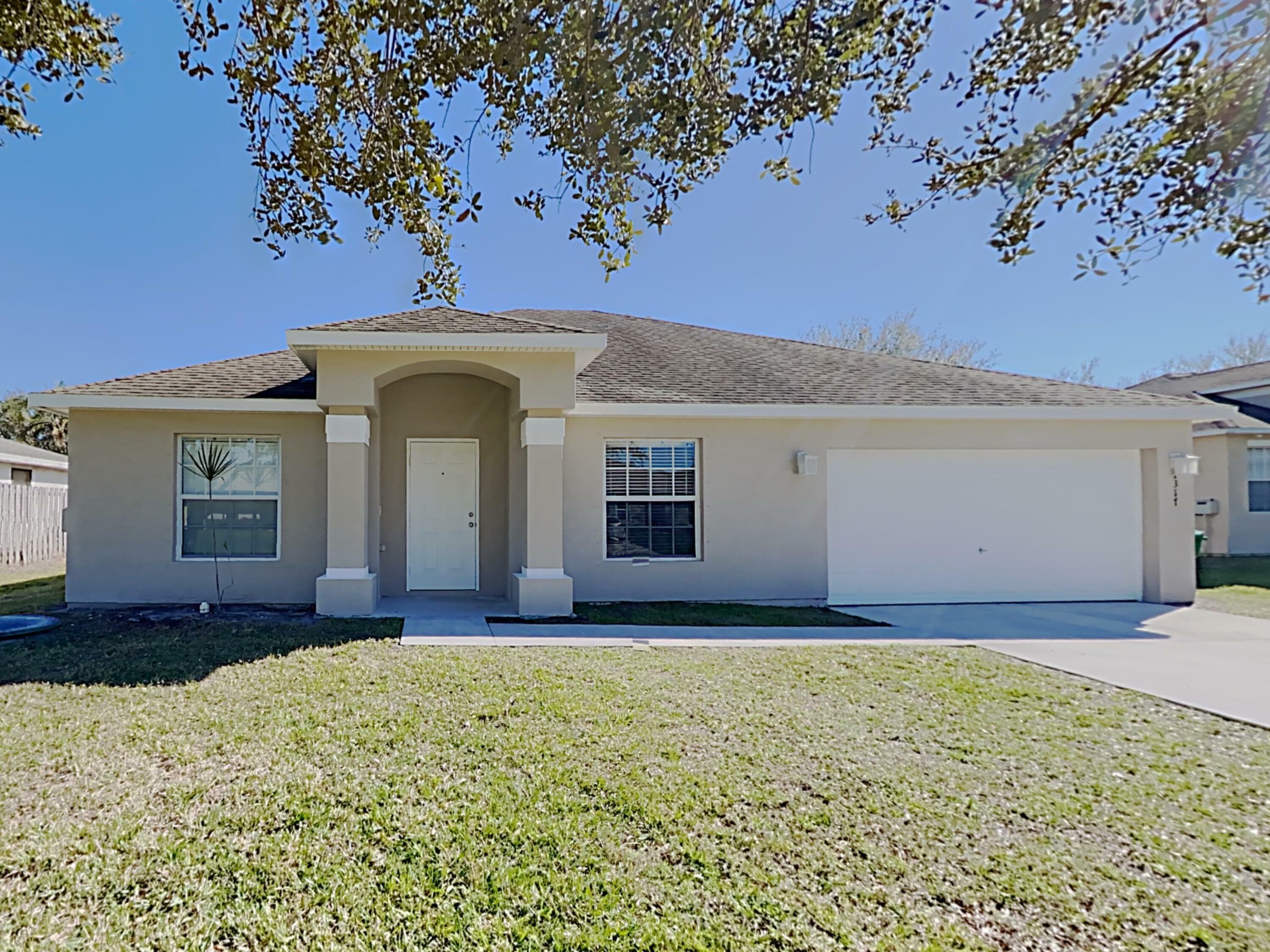 Property Photo:  1317 SE Bayharbor Street  FL 34983 