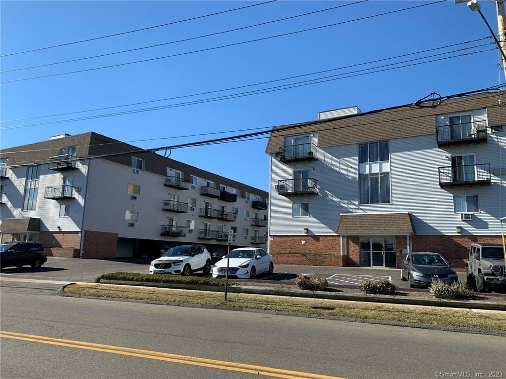 Property Photo:  115 Short Beach Road 304  CT 06615 