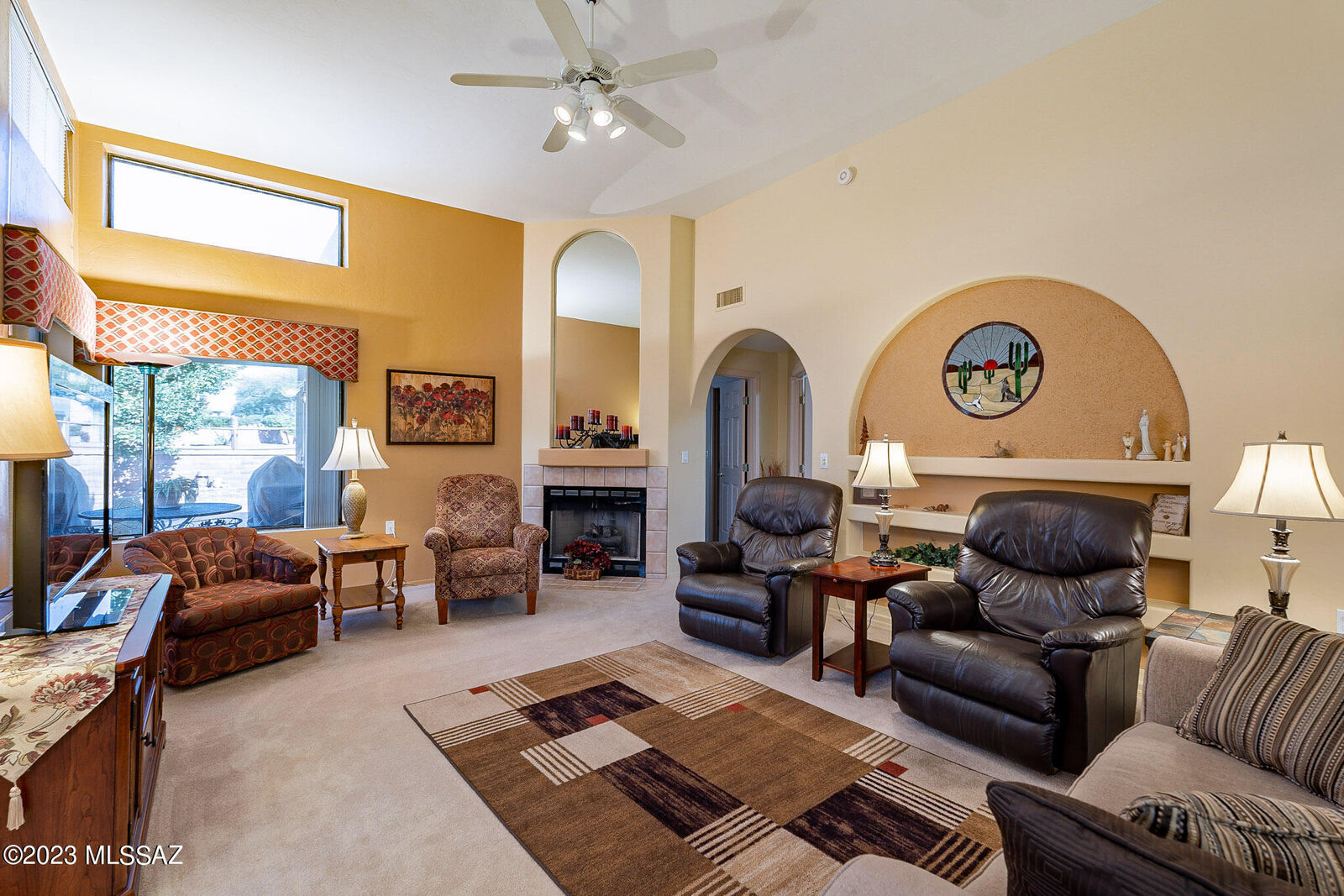 Property Photo: 1048 W Calle De Emilia AZ 85614