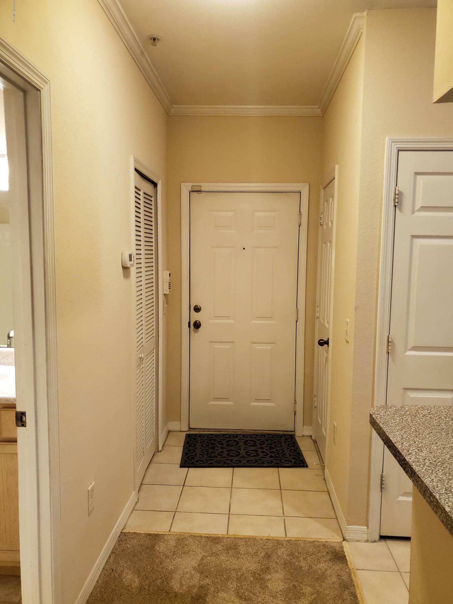 Property Photo:  7800 Point Meadows Dr 1426  FL 32256 