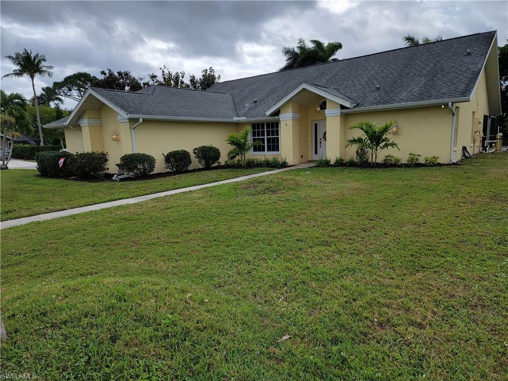 Property Photo: 390 Saint Andrews Blvd FL 34113