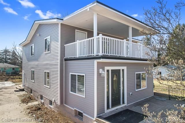 Property Photo:  2190 Kircher Court  MI 48326 