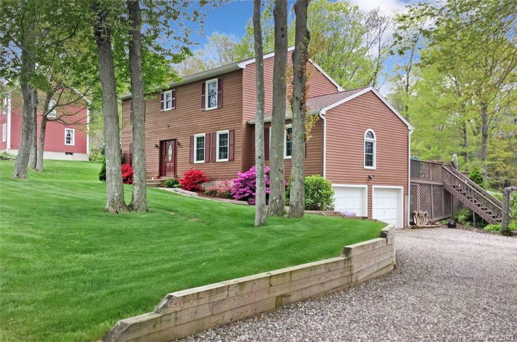 Property Photo:  8 Old Sawmill Drive  CT 06403 