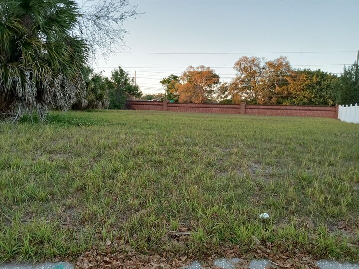 Property Photo:  Luce Drive W  FL 33761 