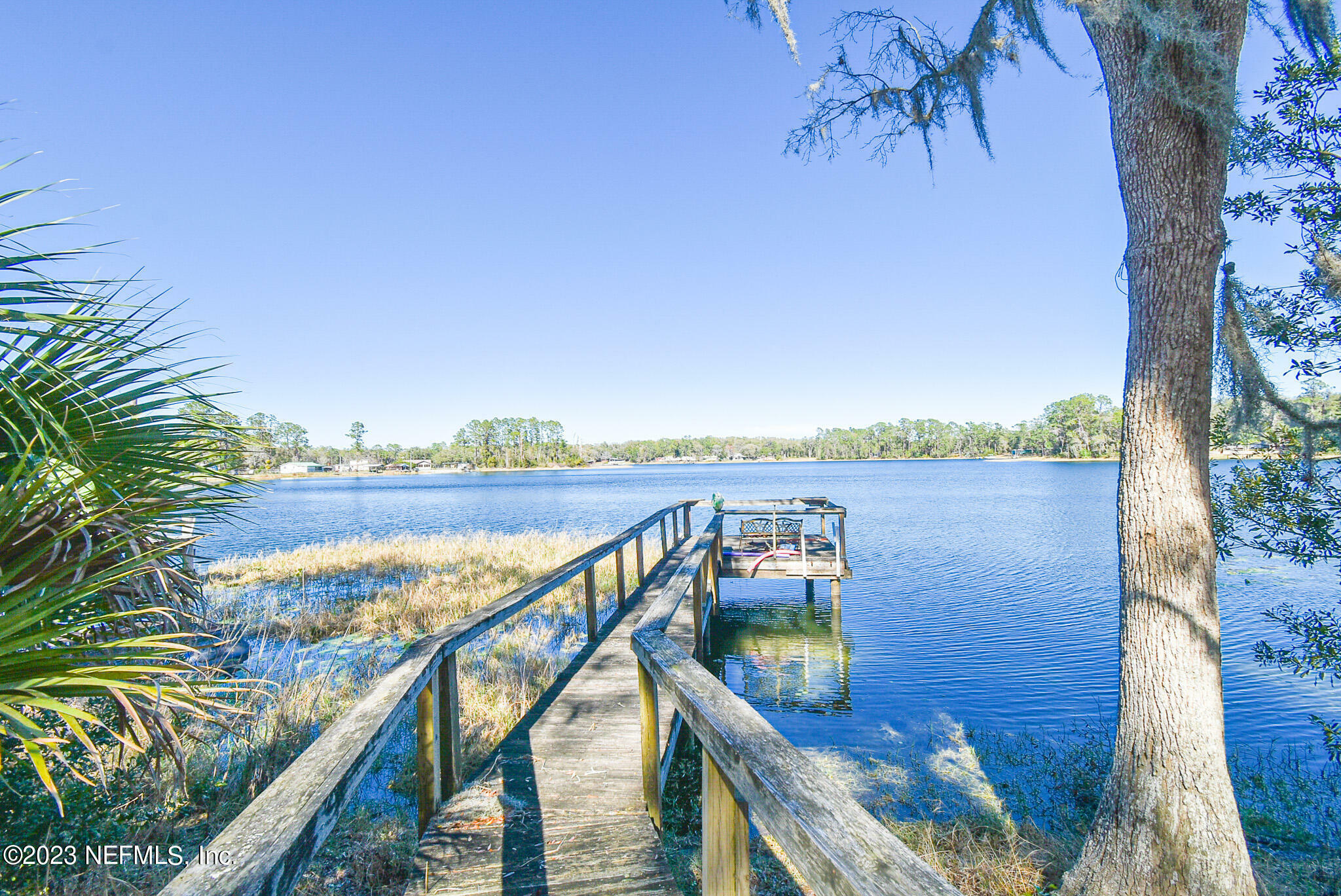 Property Photo:  1072 State Road 20  FL 32148 