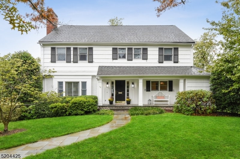 15 Tanglewood Dr  Summit City NJ 07901 photo