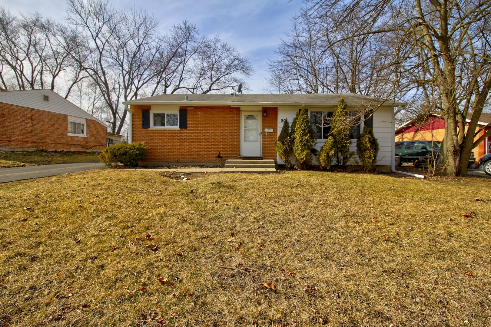 Property Photo: 908 Union Drive IL 60484