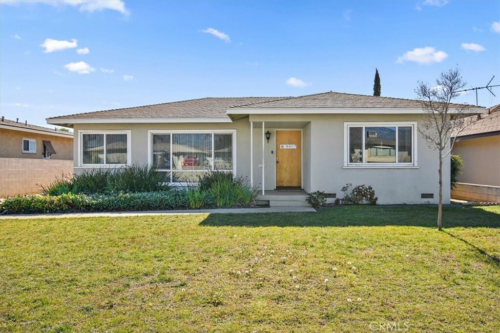 Property Photo:  821 W Princeton Street  CA 91762 