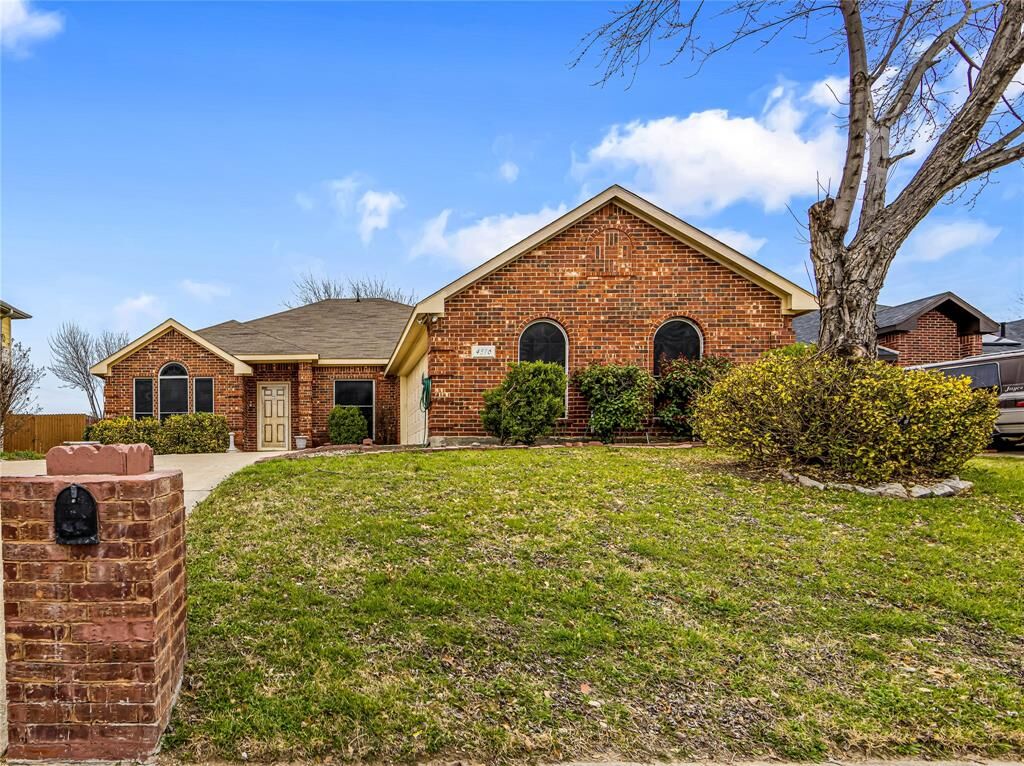 Property Photo: 4516 Saint Francis Avenue TX 75227
