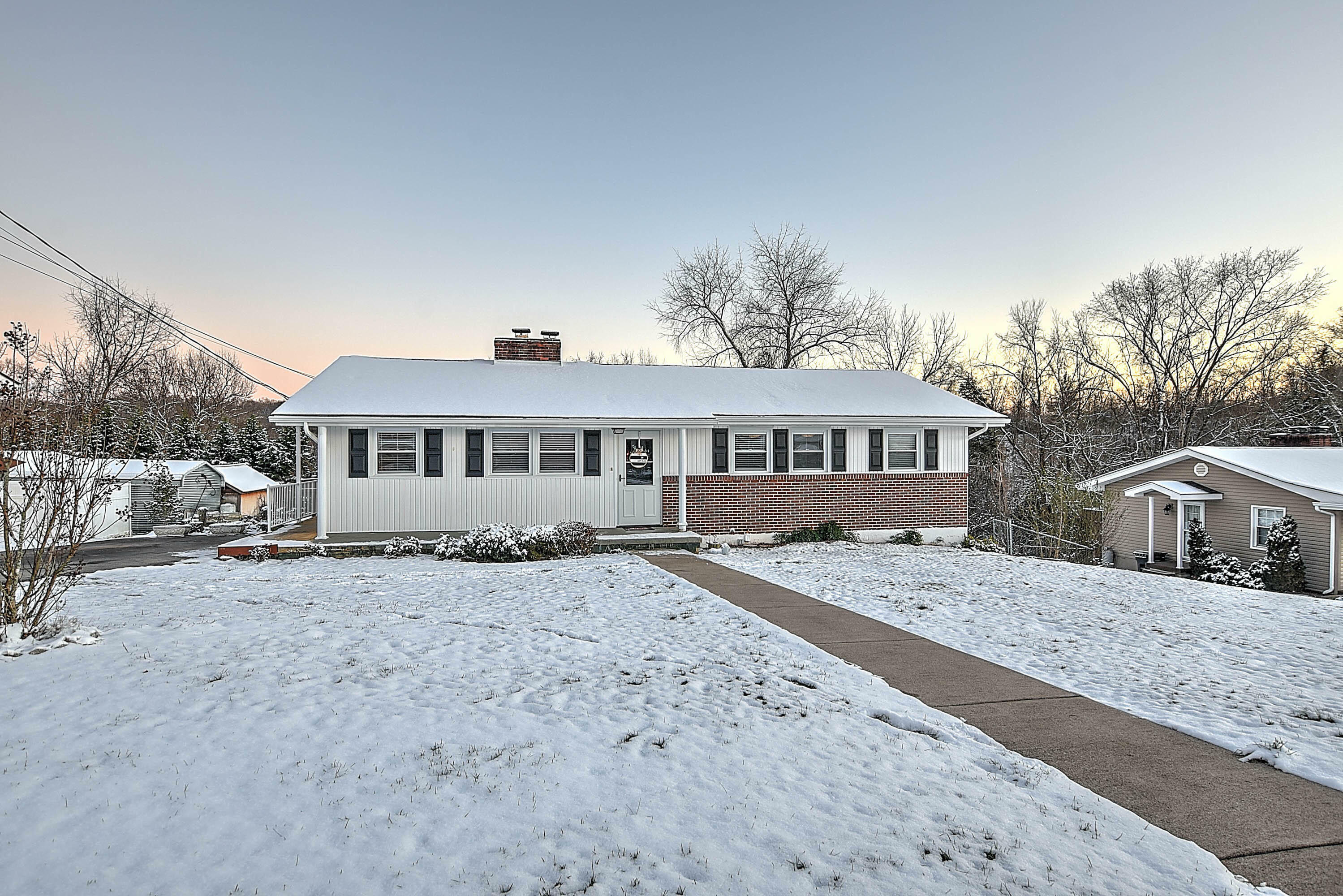 Property Photo:  439 Belmont Drive  TN 37620 