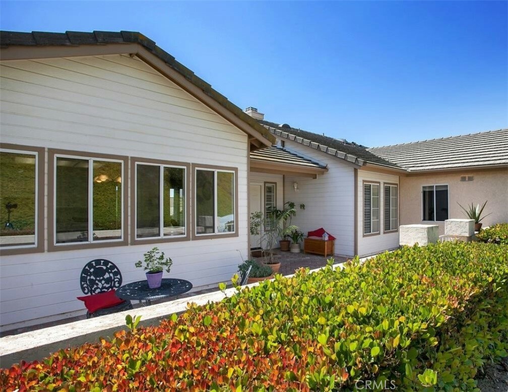 Property Photo:  77 Via Larga Vista  CA 92003 