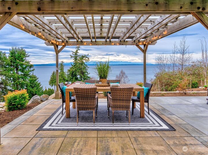 13723 Puget Sound Boulevard  Edmonds WA 98026 photo