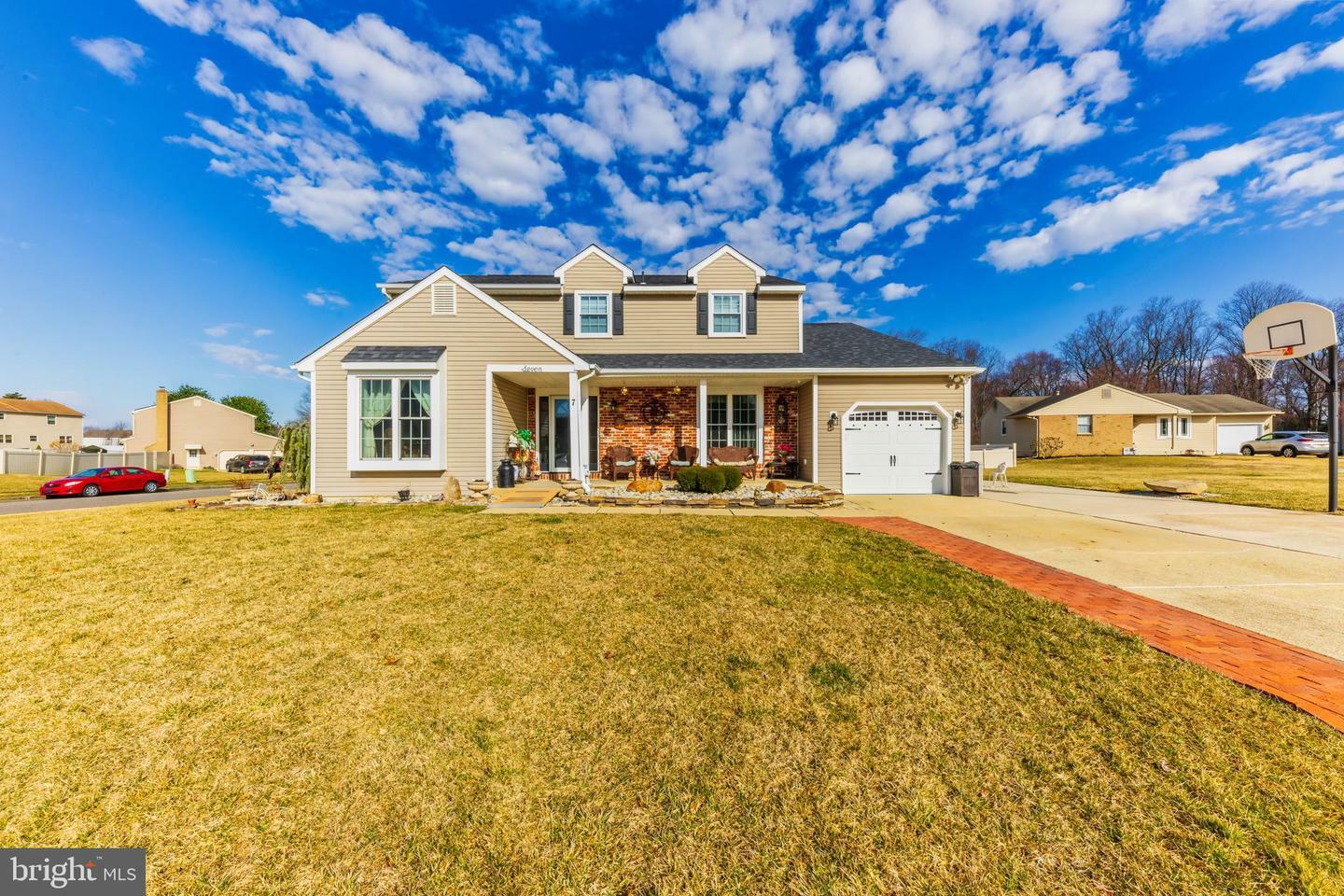 Property Photo: 7 Hickory Circle NJ 08080