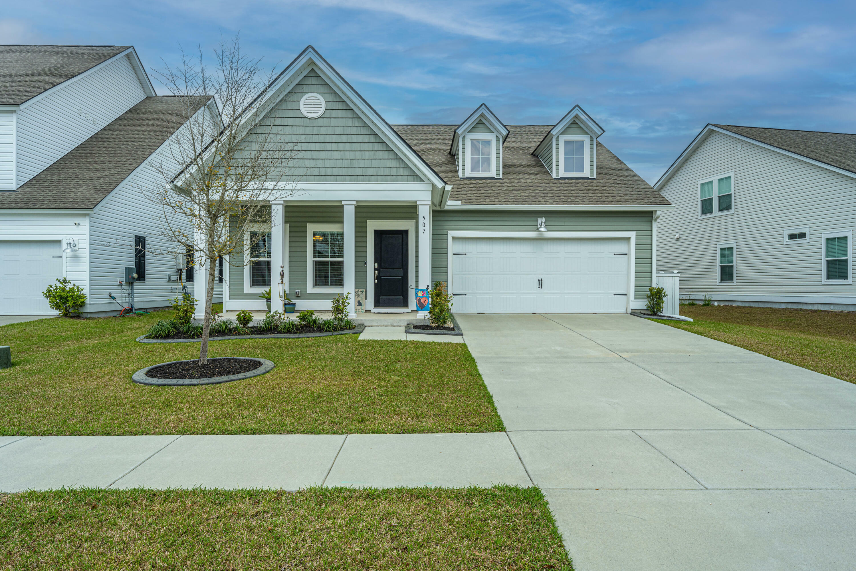 Property Photo:  507 W Respite Lane  SC 29483 