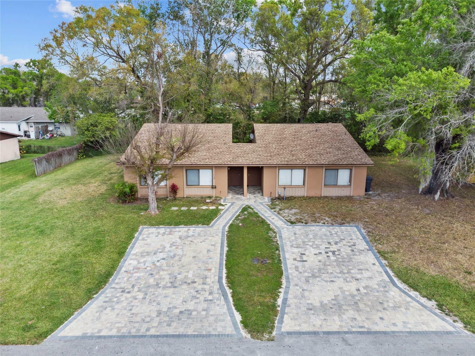 Property Photo:  112 Shannon Drive  FL 33809 