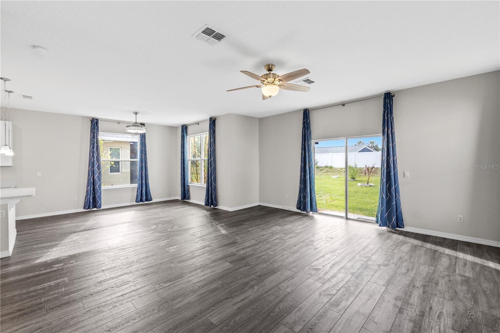 Property Photo:  2548 Ocoee Reserve Court  FL 34761 