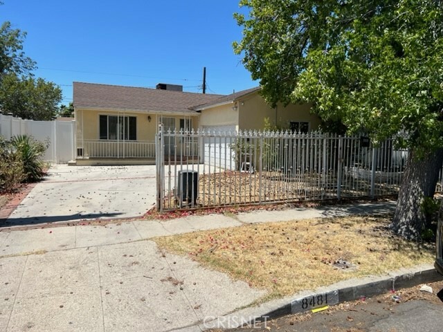 8481 Rincon Avenue  Sun Valley CA 91352 photo