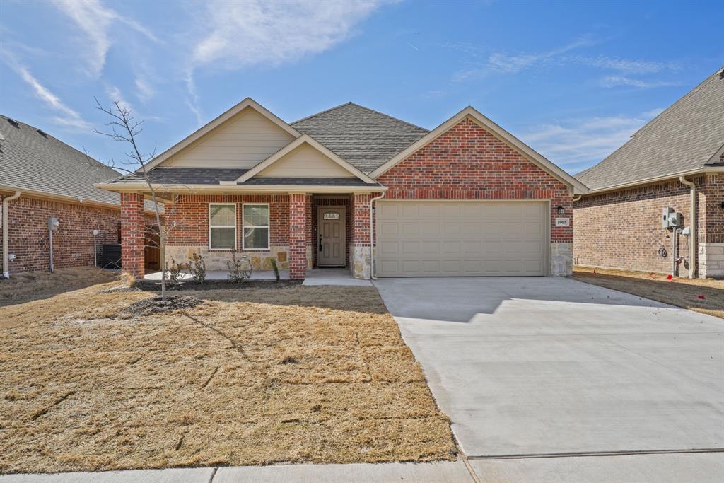 Property Photo: 1005 Hardaway TX 75402