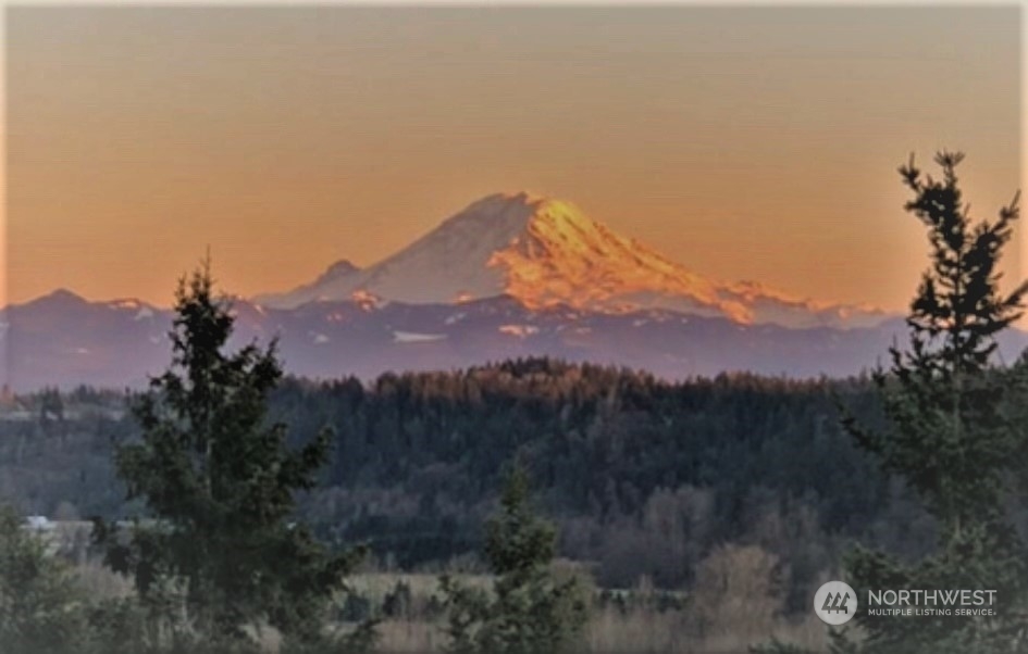 Property Photo: 32718 111th Place SE WA 98092