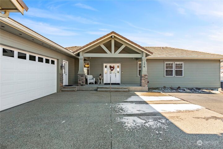 Property Photo:  176 Rolling Hills Lane  WA 98801 