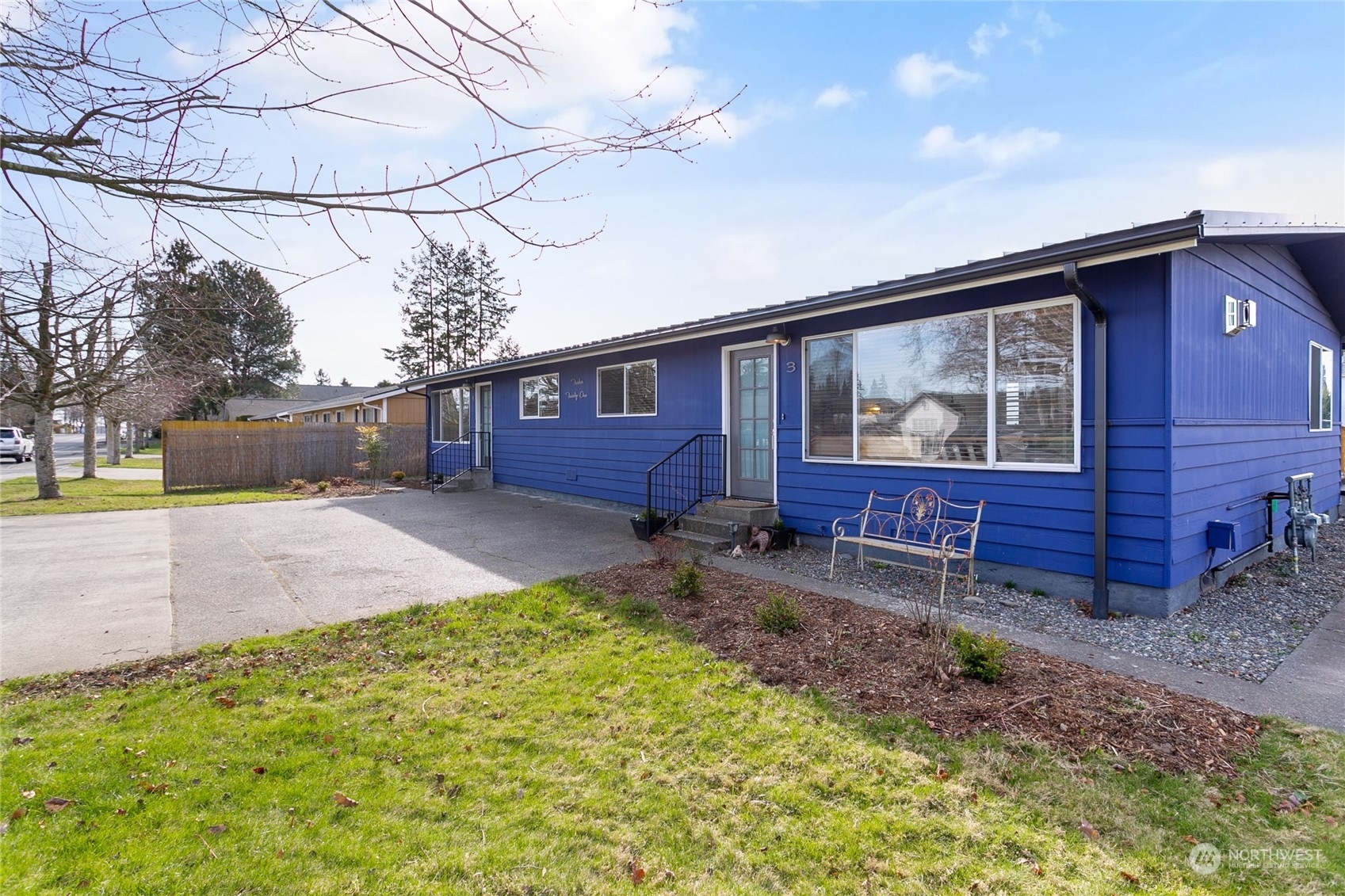 Property Photo: 1221 Mitchell Avenue WA 98230
