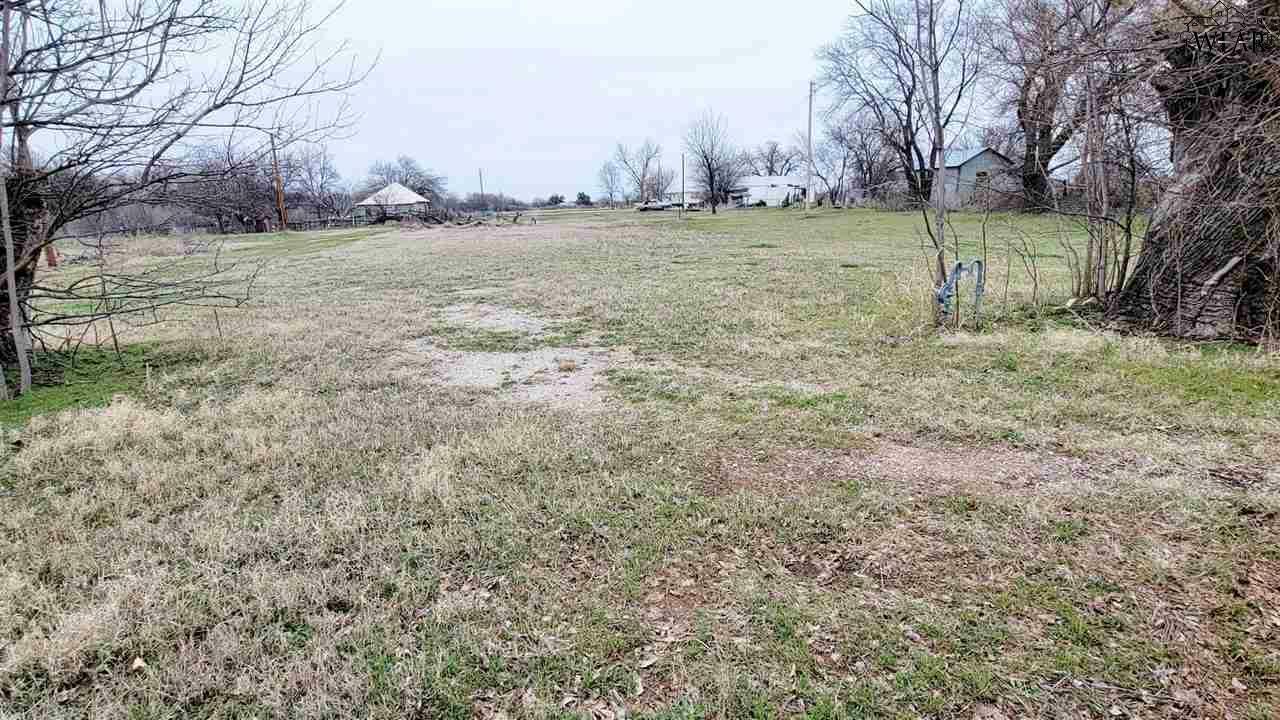 Property Photo:  000 W 5th Street  TX 76354 