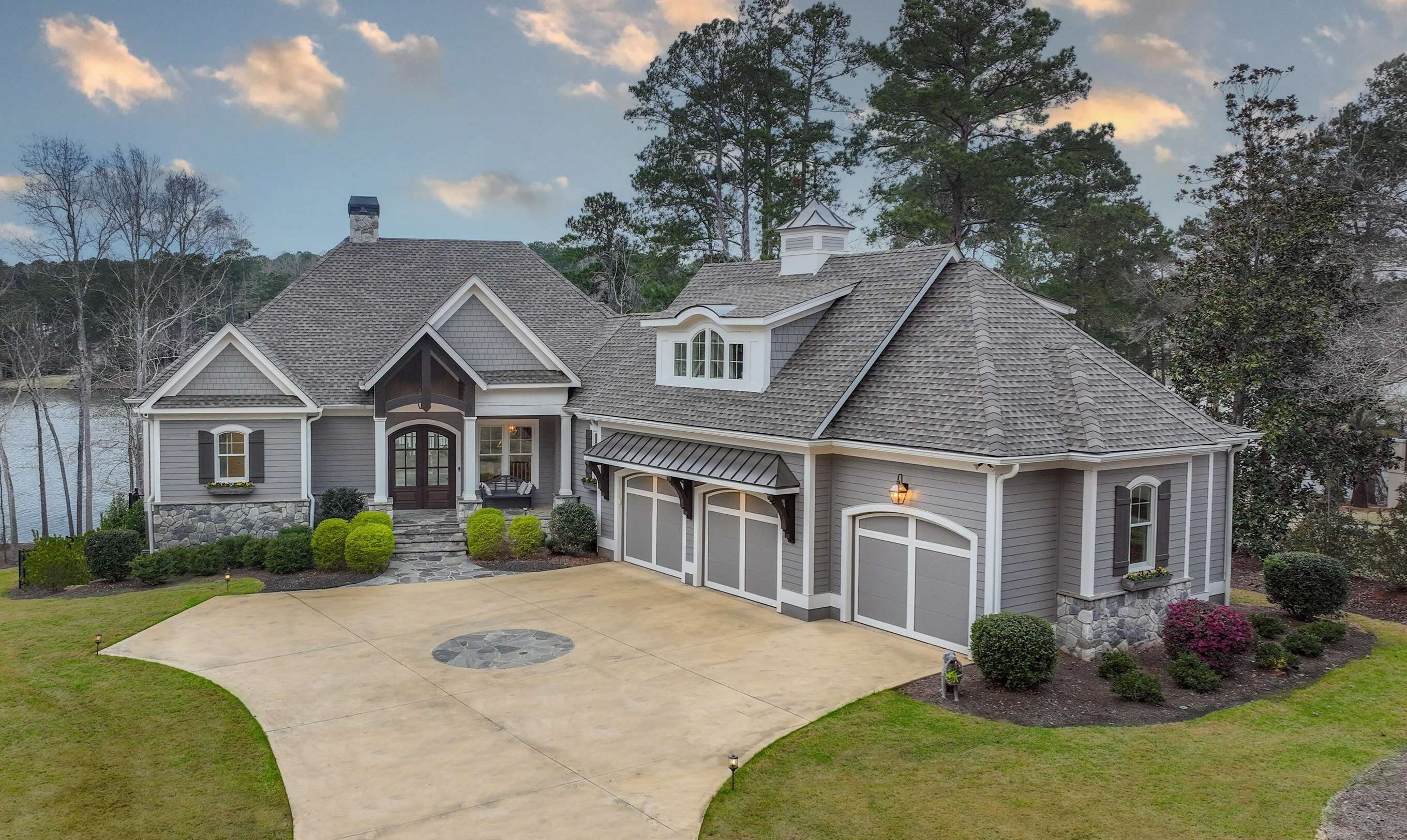 Property Photo: 1441 Lighthouse Circle GA 30642