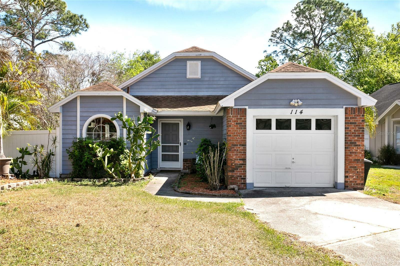 Property Photo:  114 Edgewater Circle  FL 32773 