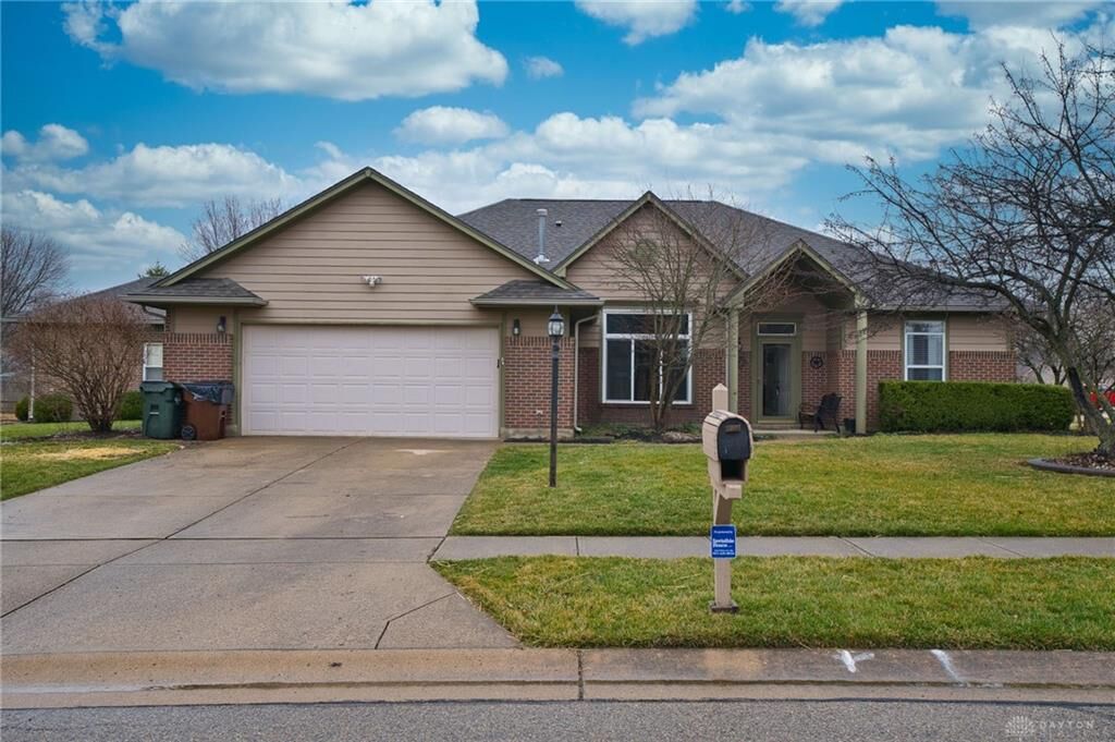 Property Photo: 1374 Rose Lake Drive OH 45305