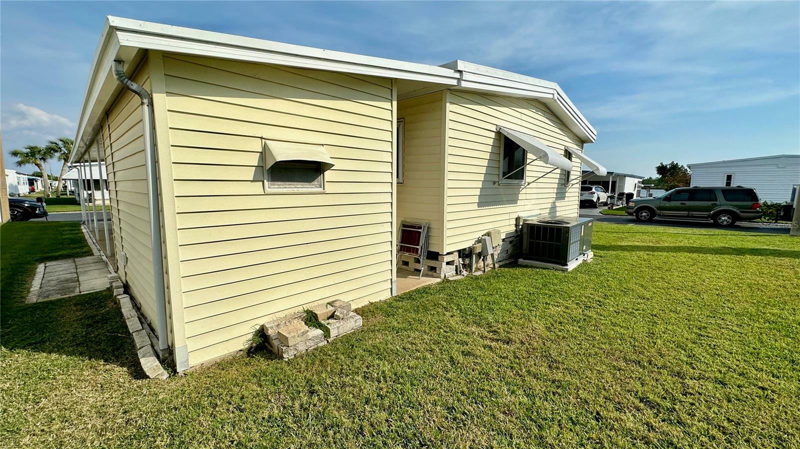 Property Photo: 2013 Kona Drive FL 34691