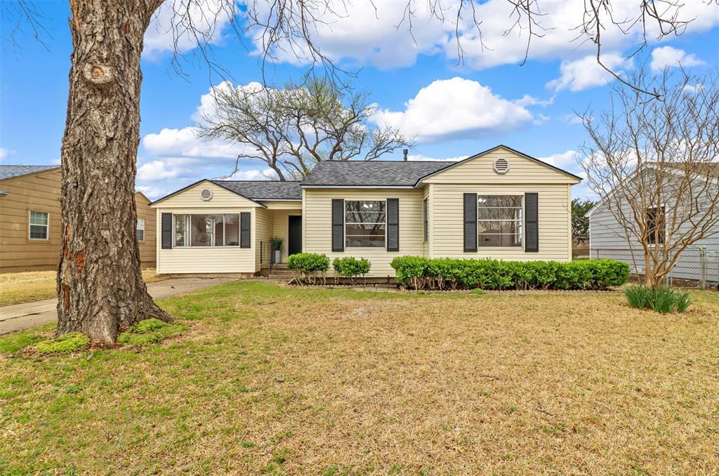 Property Photo:  1413 Park Avenue  TX 75042 