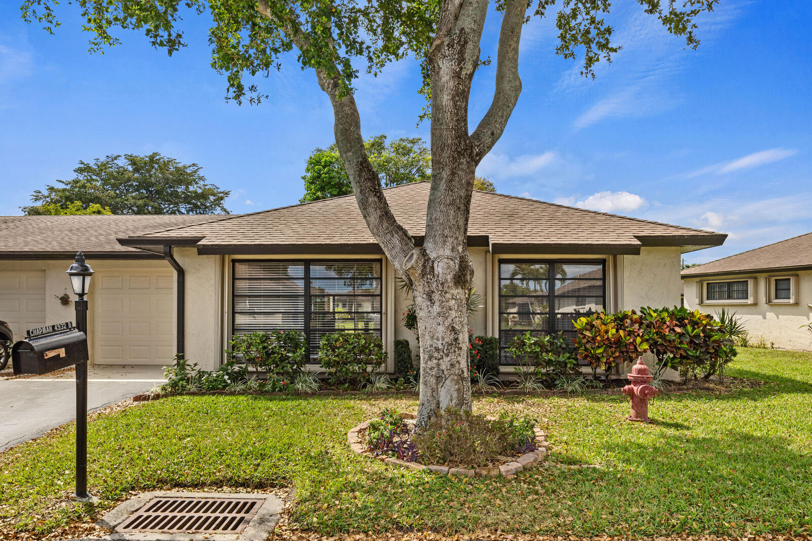 Property Photo: 4932 Eaglewood Road B FL 33436