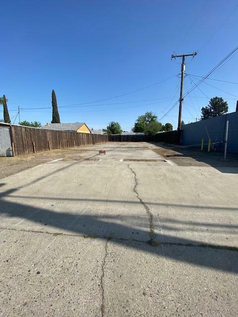 Property Photo: 1632 W Houston Avenue CA 93291