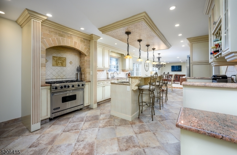 77 Longview Dr  Green Brook Twp. NJ 08812 photo