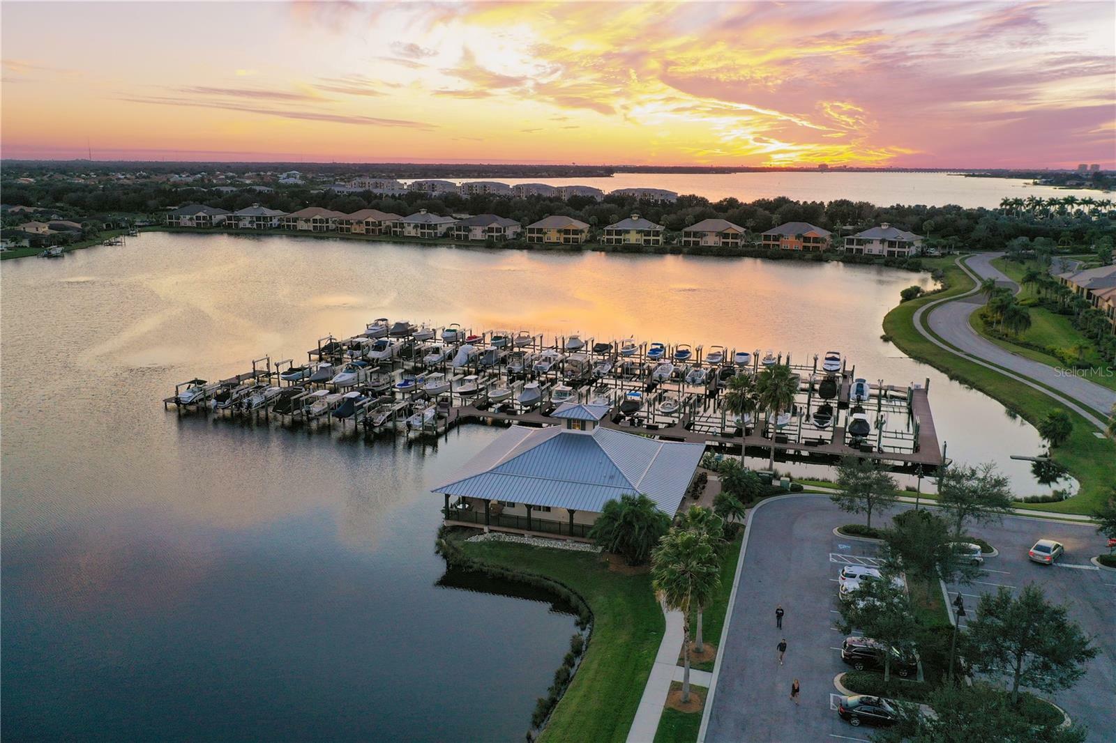 Property Photo: 934 Mangrove Edge Court FL 34208