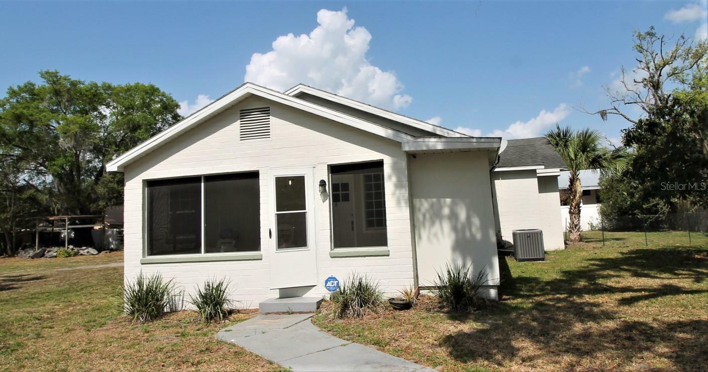 Property Photo:  803 W Arizona Avenue  FL 32720 