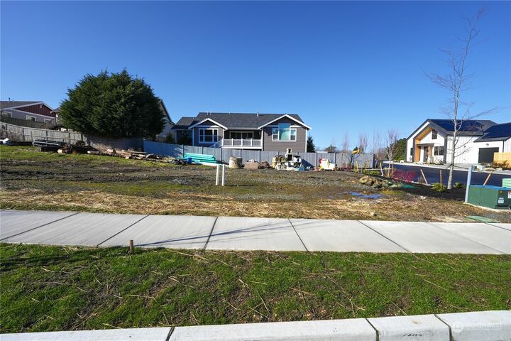 2102 Oregon Avenue  Anacortes WA 98221 photo