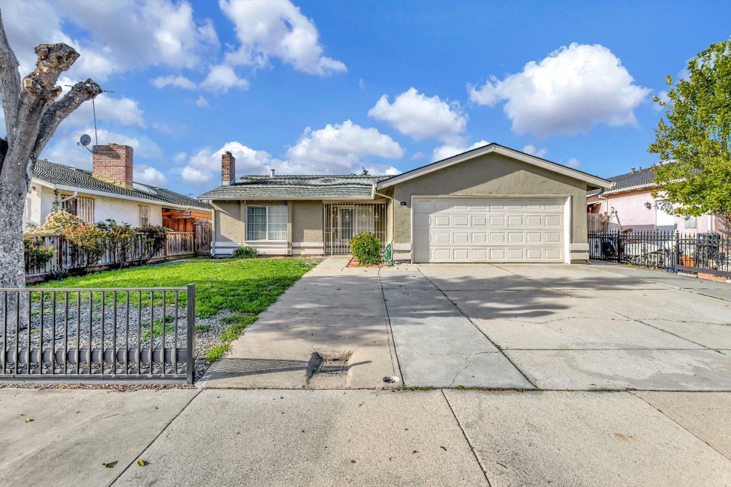 255 Esmeralda Court  San Jose CA 95116 photo