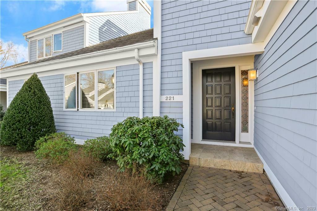 Property Photo: 221 Lansdowne 221 CT 06880