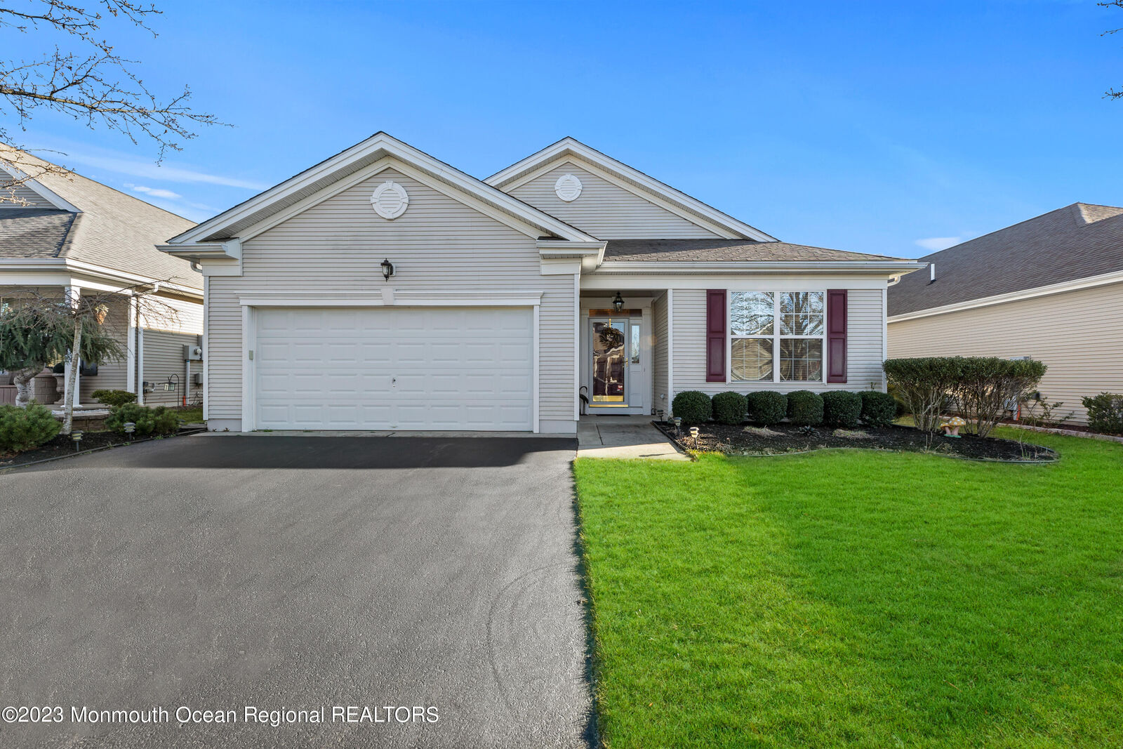 Property Photo:  505 Moores Court  NJ 08527 