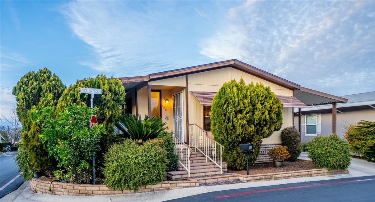 Property Photo:  1550 Rimpau Avenue 120  CA 92881 