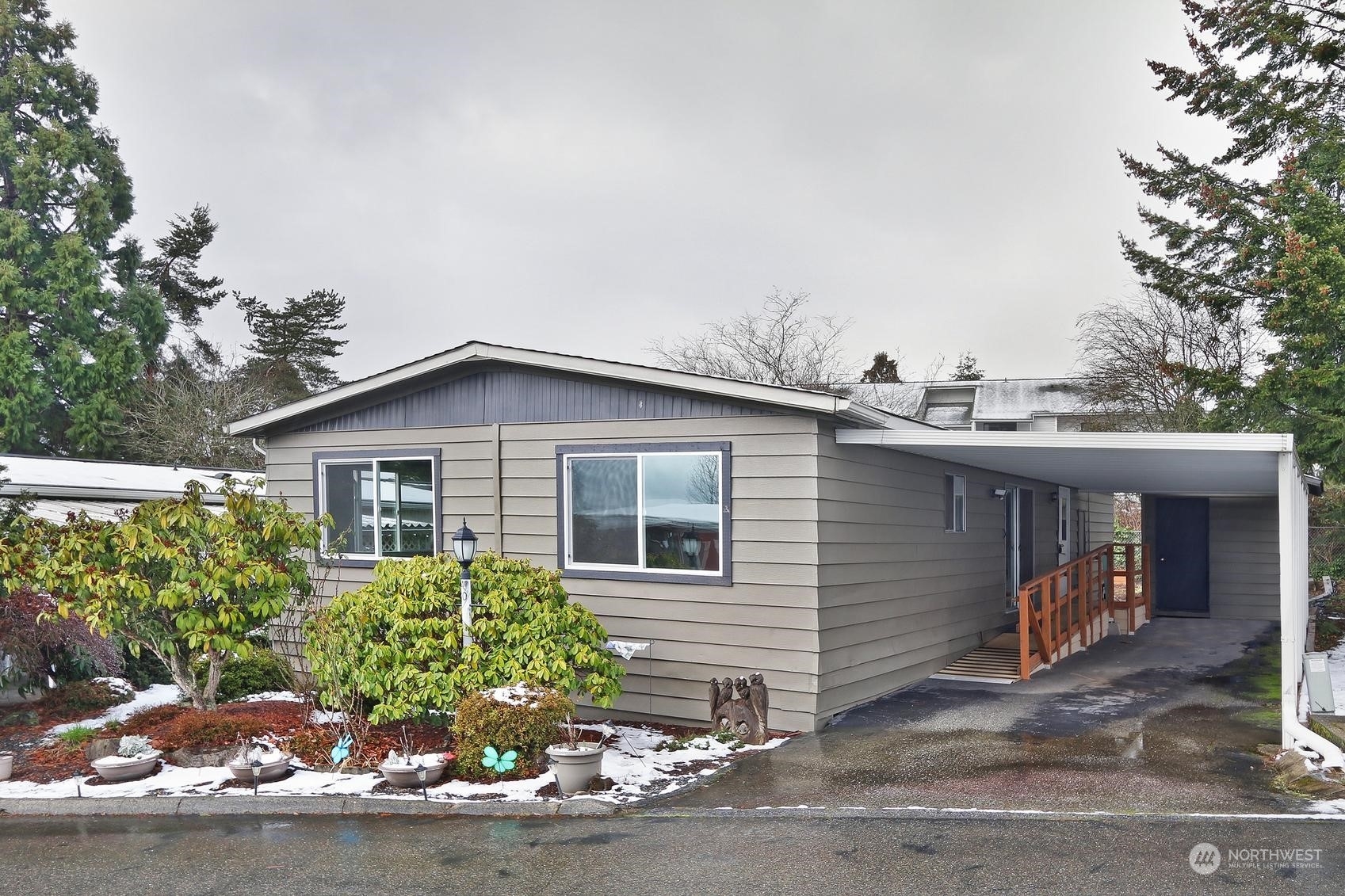 Property Photo:  4111 164th Street SW 40  WA 98087 