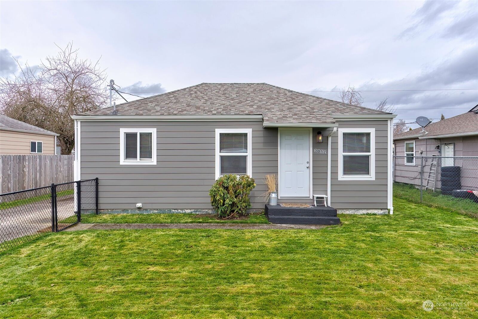 Property Photo:  3052 Florida Street  WA 98632 